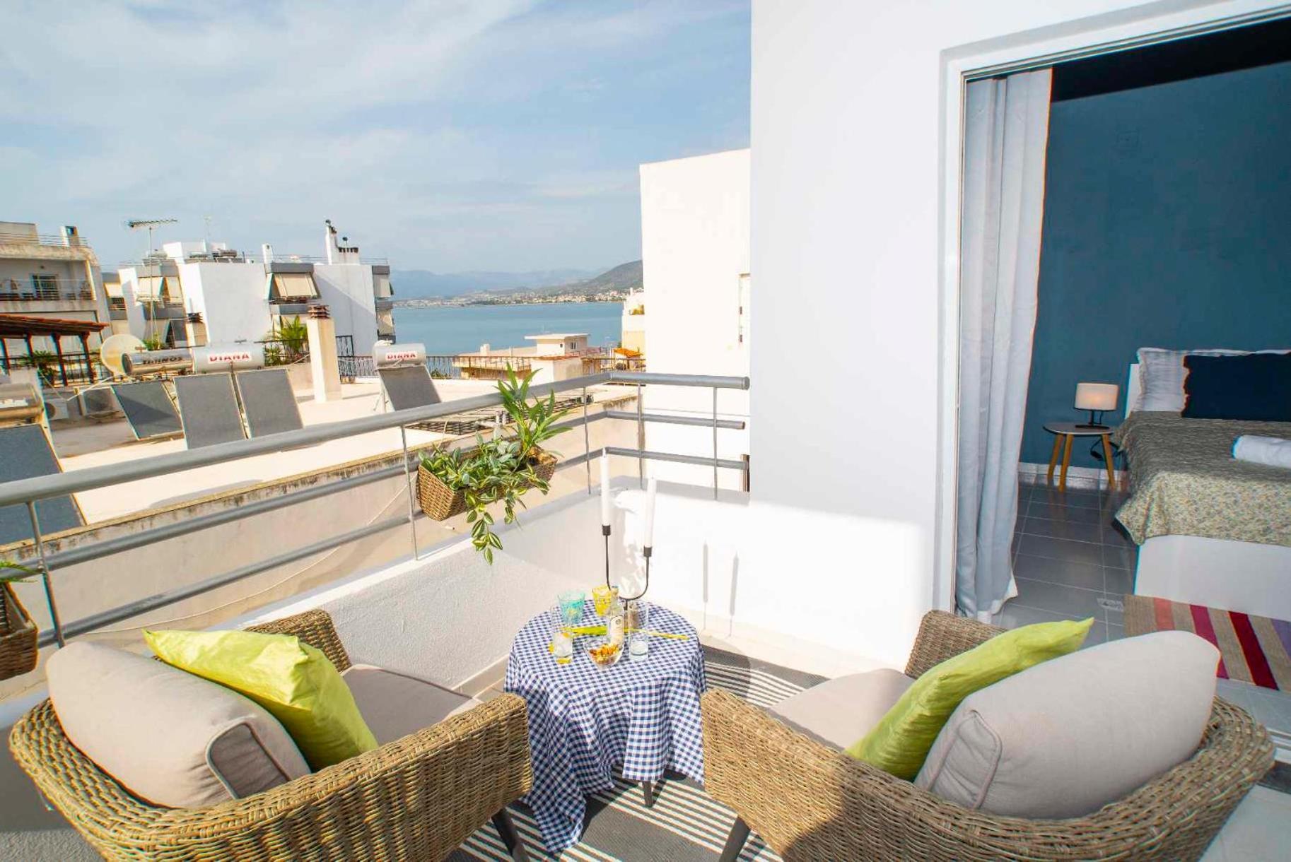 Top Floor Apartment In Chalkida Bagian luar foto